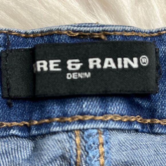 Fire & Rain Denim Cuffed Button Fly Shorts Blue Size 11 - Picture 3 of 4